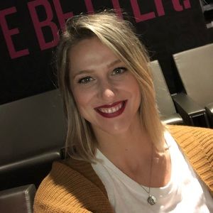 Meet your Posher, Courtney